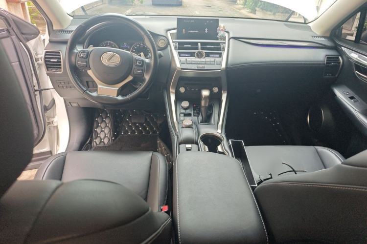 Used Lexus NX 2015 200T All-Wheel-Drive Fēngshàng Edition Center Console