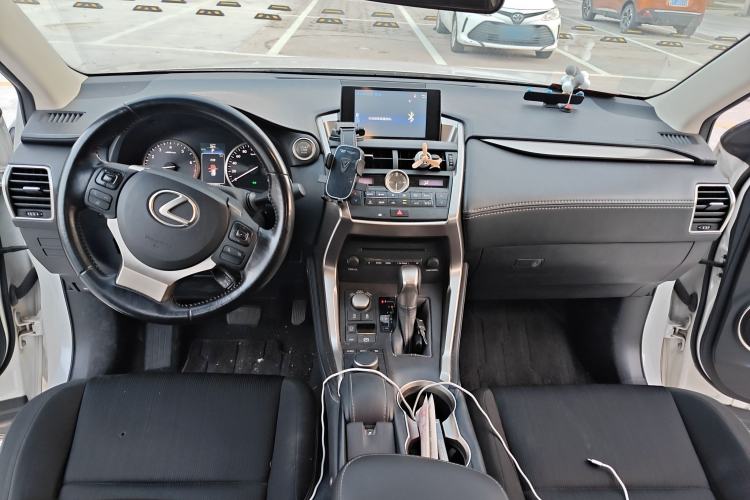 Used Lexus NX 2015 200 Front-Wheel Drive X-Trail SE Edition Center Console