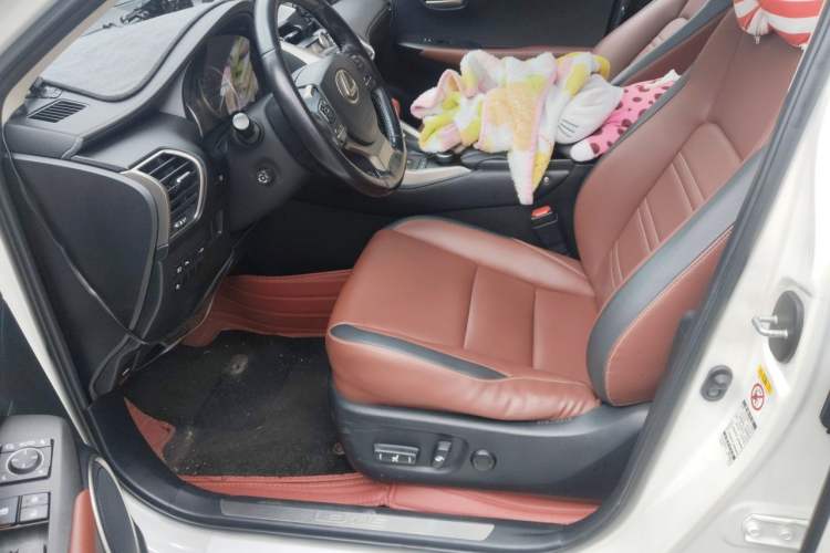 Used Lexus NX 2015 300h All-Wheel-Drive Fēngzhì Edition Driver Seat