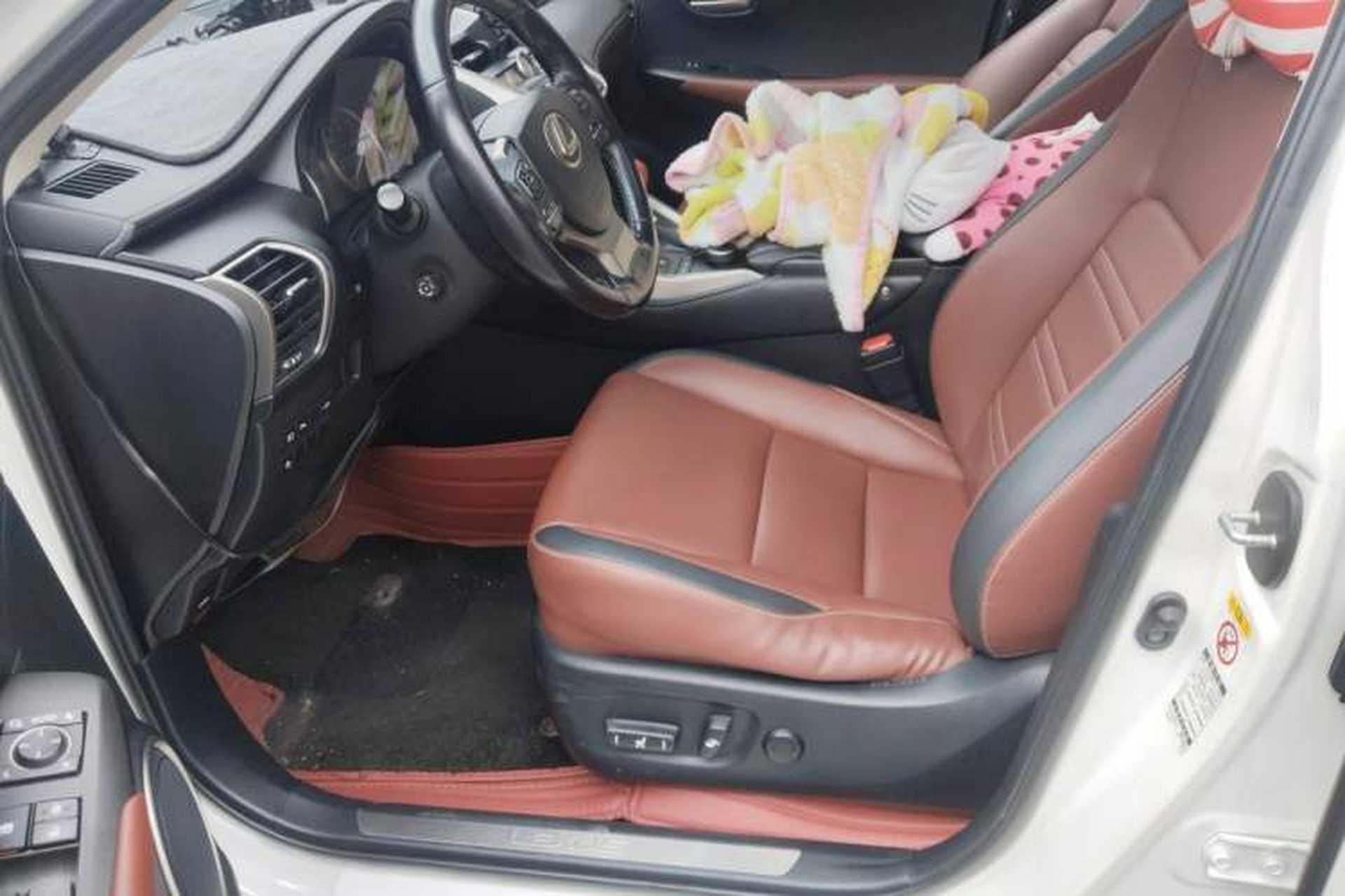 Used Lexus NX 2015 300h All-Wheel-Drive Fēngzhì Edition Driver Seat