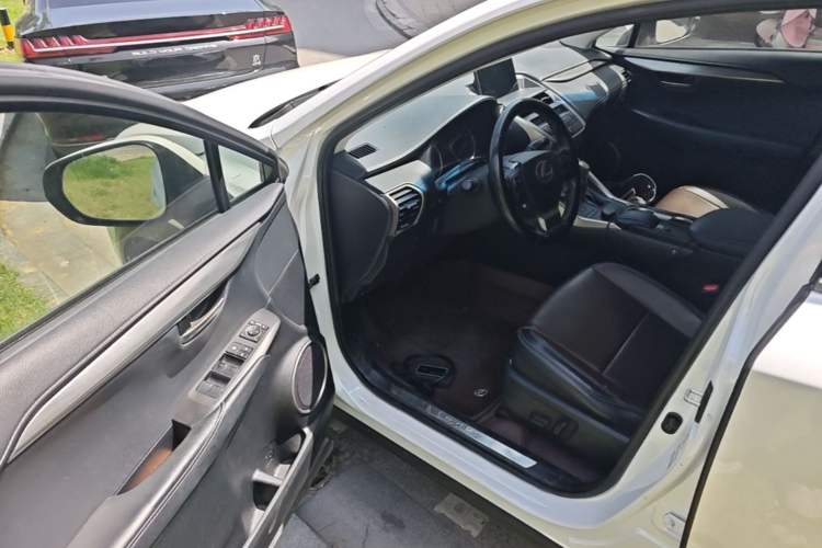 Used Lexus NX 2015 200 Front-Wheel Drive X-Trail SE Edition Driver Seat