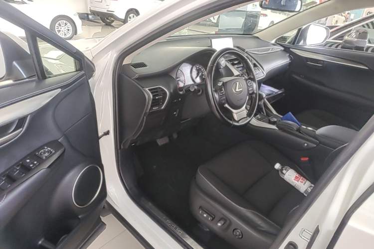 Used Lexus NX 2015 200 Front-Wheel Drive X-Trail SE Edition Driver Seat