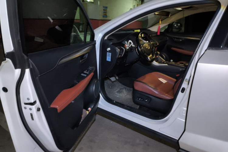 Used Lexus NX 2015 200T All-Wheel-Drive Fēngshàng Edition Driver Seat