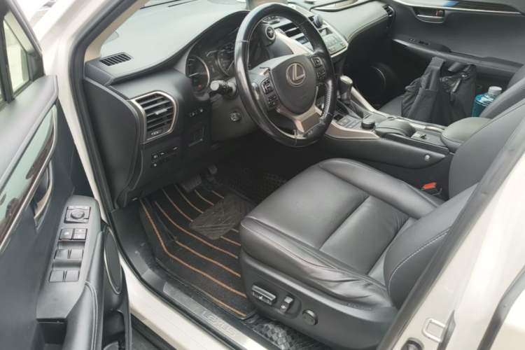 Used Lexus NX 2015 300h All-Wheel-Drive Fēngzhì Edition Driver Seat
