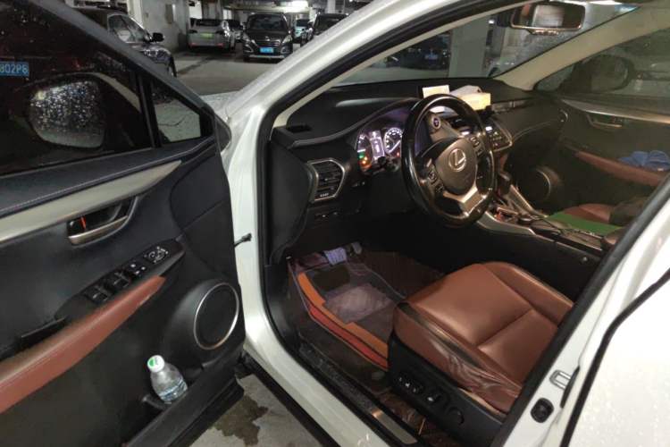Used Lexus NX 2015 300h Front-Drive Fēngshàng Edition Driver Seat