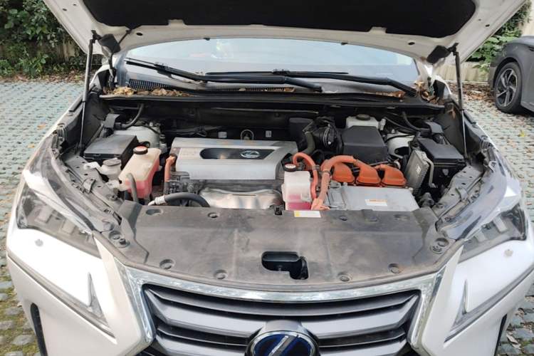 Used Lexus NX 2015 300h All-Wheel-Drive Fēngzhì Edition Engine Bay