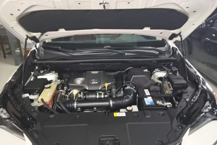 Used Lexus NX 2015 200T All-Wheel-Drive Fēngshàng Edition Engine Bay