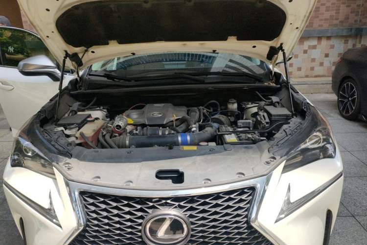 Used Lexus NX 2015 200T All-Wheel-Drive Fēngshàng Edition Engine Bay