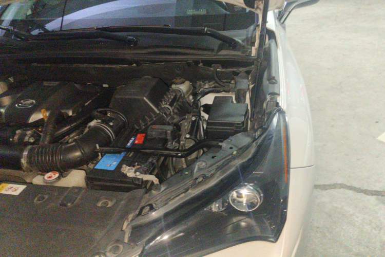 Used Lexus NX 2015 200T All-Wheel-Drive Fēngshàng Edition Engine Bay Left