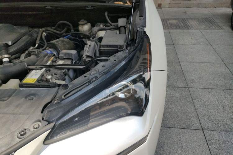 Used Lexus NX 2015 200T All-Wheel-Drive Fēngshàng Edition Engine Bay Left