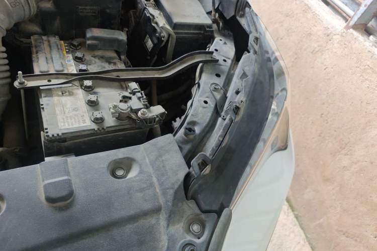 Used Lexus NX 2015 200 Front-Wheel Drive X-Trail SE Edition Engine Bay Left