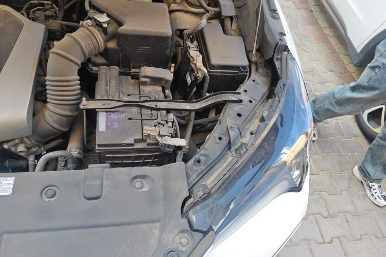 Used Lexus NX 2015 200 Front-Wheel Drive X-Trail SE Edition Engine Bay Left