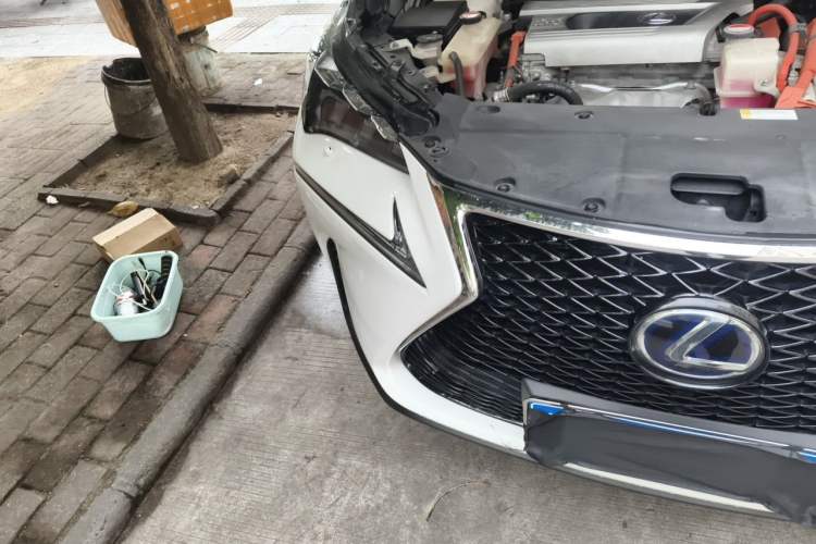Used Lexus NX 2015 300h All-Wheel-Drive Fēngzhì Edition Engine Bay Right