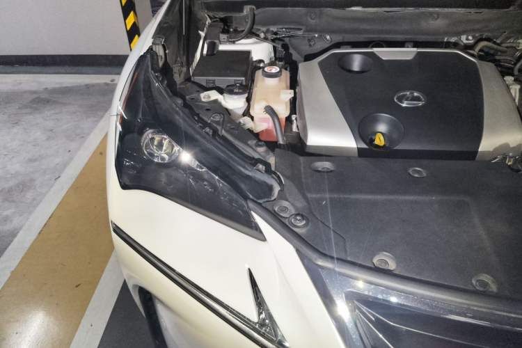 Used Lexus NX 2015 200 Front-Wheel Drive X-Trail SE Edition Engine Bay Right