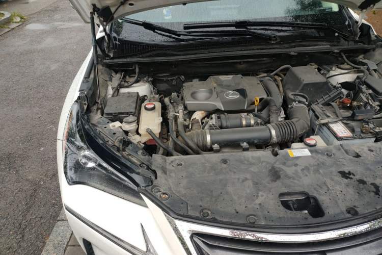 Used Lexus NX 2015 200T All-Wheel-Drive Fēngshàng Edition Engine Bay Right