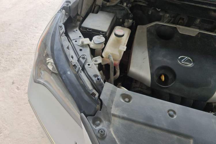 Used Lexus NX 2015 200 Front-Wheel Drive X-Trail SE Edition Engine Bay Right