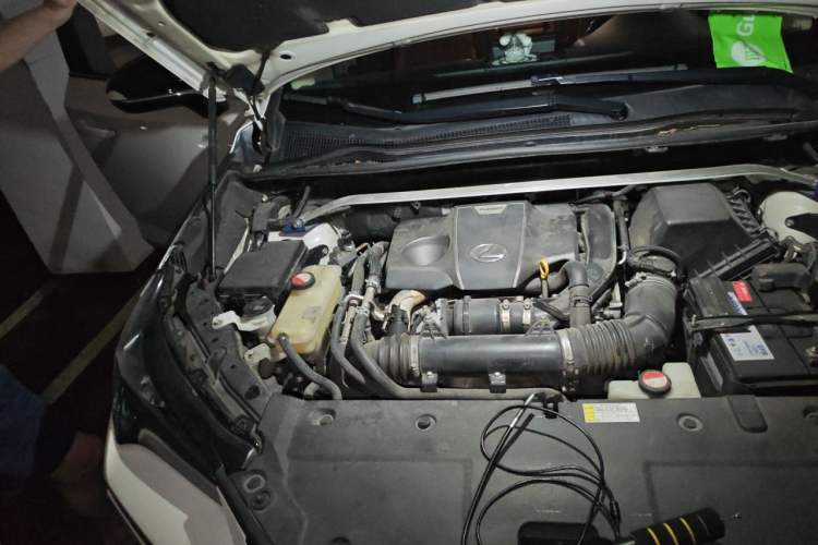 Used Lexus NX 2015 200T All-Wheel-Drive Fēngshàng Edition Engine Bay Right