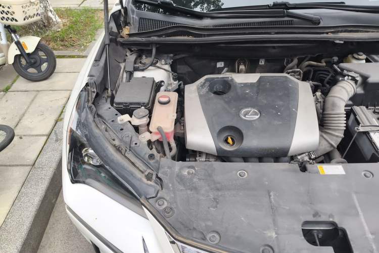 Used Lexus NX 2015 200 Front-Wheel Drive X-Trail SE Edition Engine Bay Right