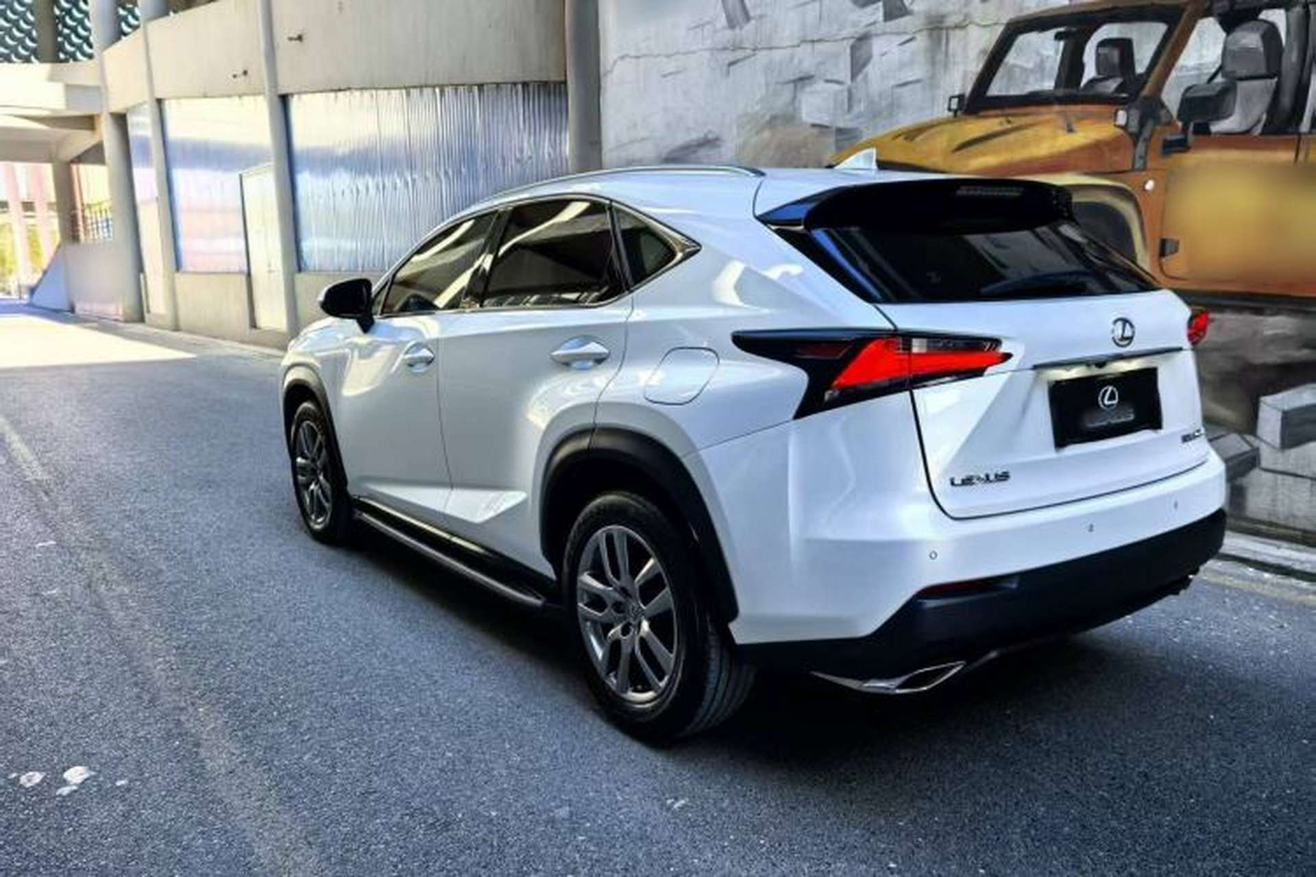 Used Lexus NX 2015 200T All-Wheel-Drive Fēngshàng Edition Exterior 3