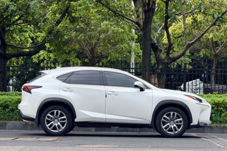 Used Lexus NX 2015 200T All-Wheel-Drive Fēngshàng Edition Exterior 3