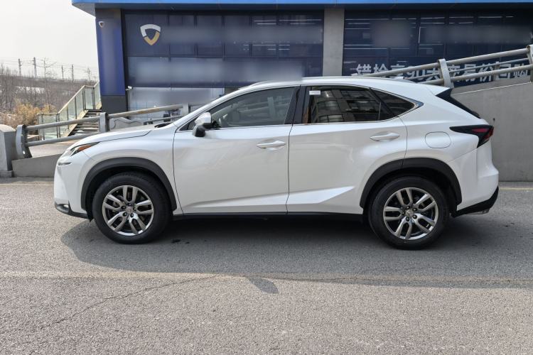 Used Lexus NX 2015 200T All-Wheel-Drive Fēngshàng Edition Exterior 3