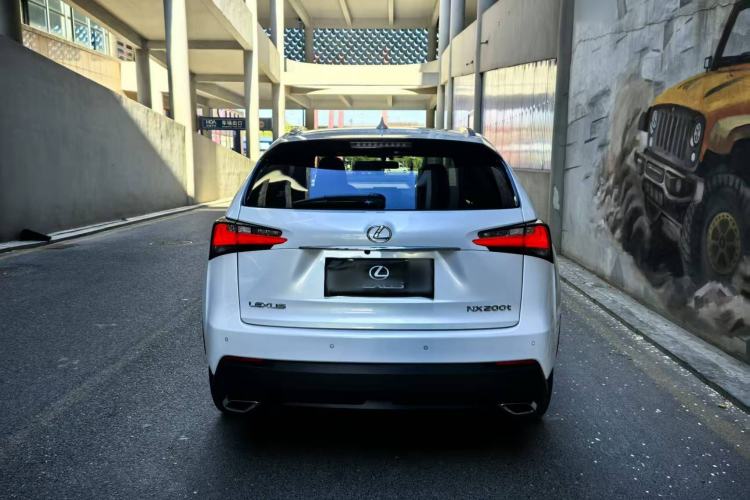 Used Lexus NX 2015 200T All-Wheel-Drive Fēngshàng Edition Exterior 4