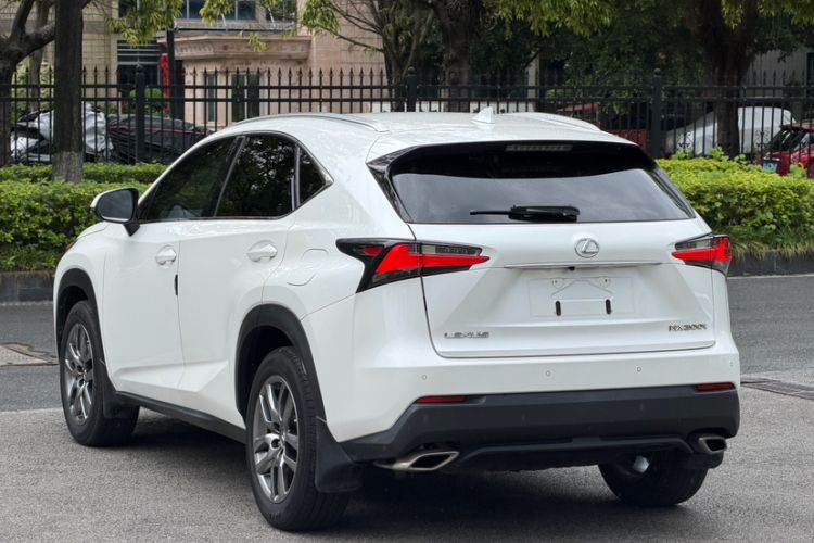 Used Lexus NX 2015 200T All-Wheel-Drive Fēngshàng Edition Exterior 4