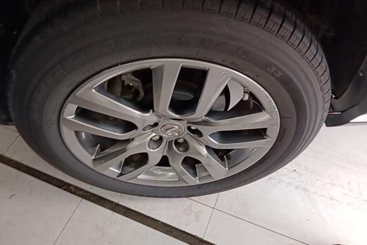 Used Lexus NX 2015 200T All-Wheel-Drive Fēngshàng Edition Exterior 5