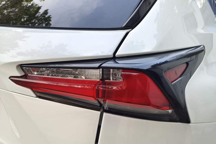 Used Lexus NX 2015 200T All-Wheel-Drive Fēngshàng Edition Exterior 8