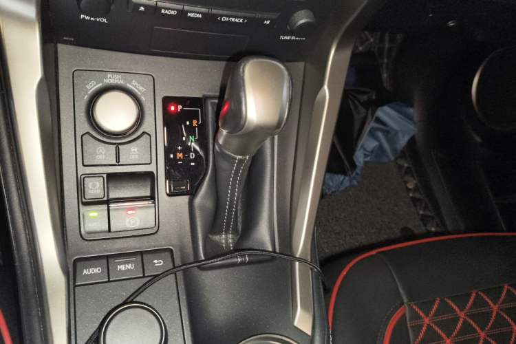 Used Lexus NX 2015 200 Front-Wheel Drive X-Trail SE Edition Gear Lever