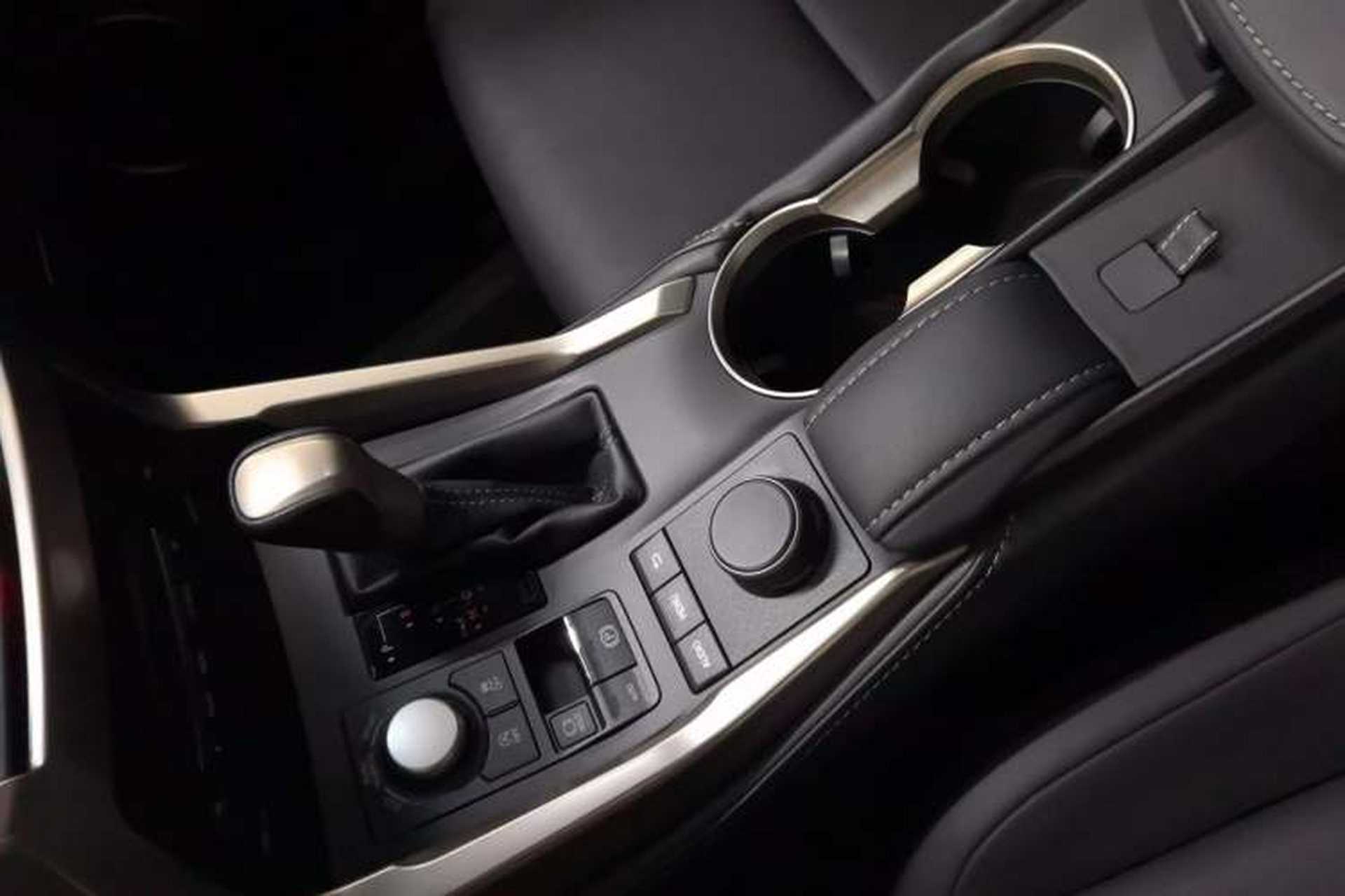 Used Lexus NX 2015 200T All-Wheel-Drive Fēngshàng Edition Gear Lever