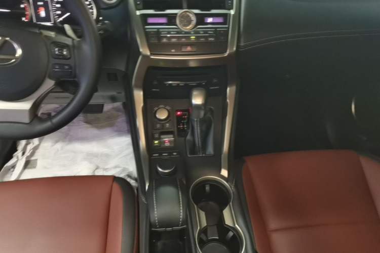 Used Lexus NX 2015 200T All-Wheel-Drive Fēngshàng Edition Gear Lever