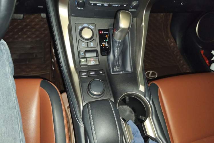 Used Lexus NX 2015 200 All-Wheel Drive Fēngshàng Edition Gear Lever