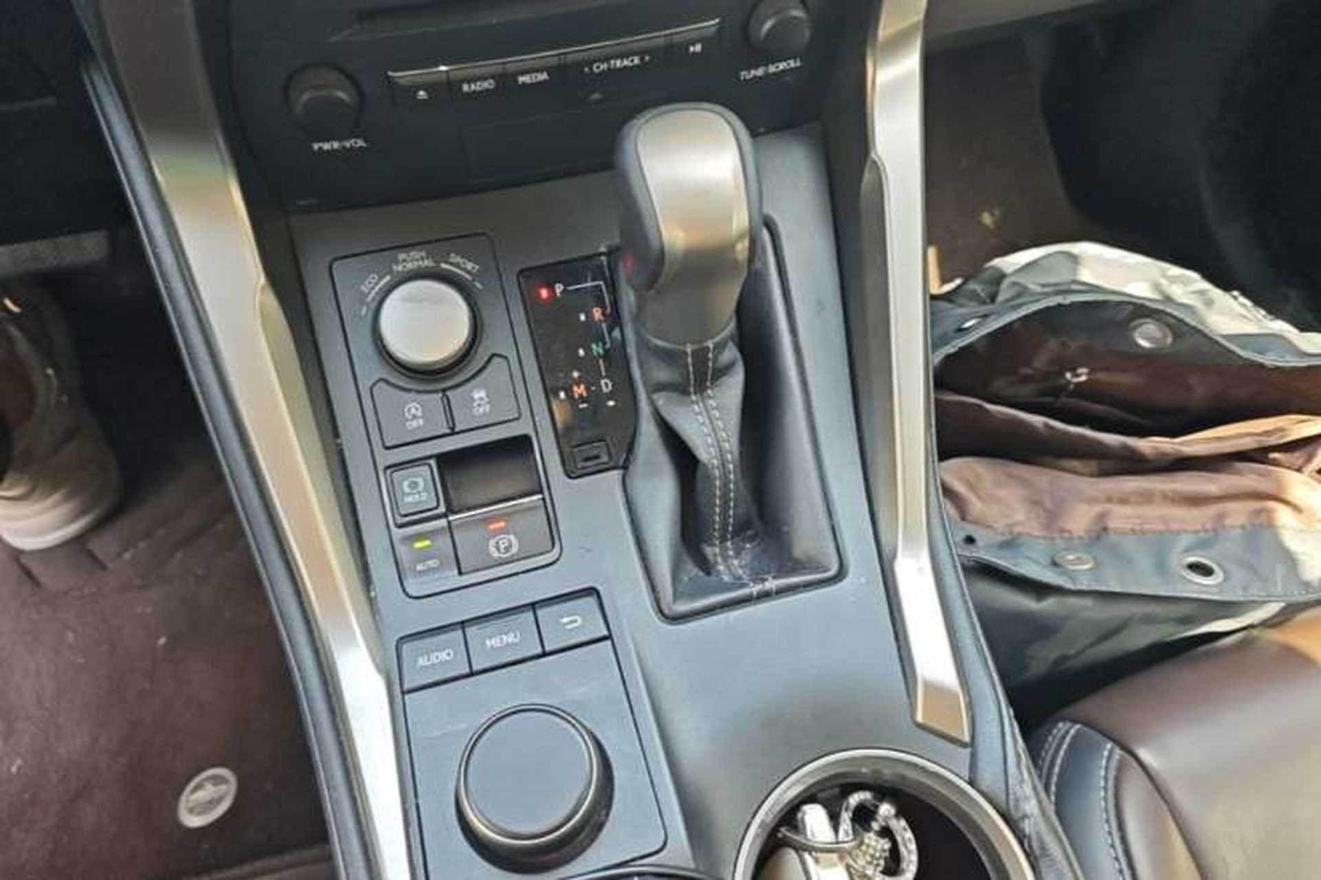 Used Lexus NX 2015 200 Front-Wheel Drive X-Trail SE Edition Gear Lever