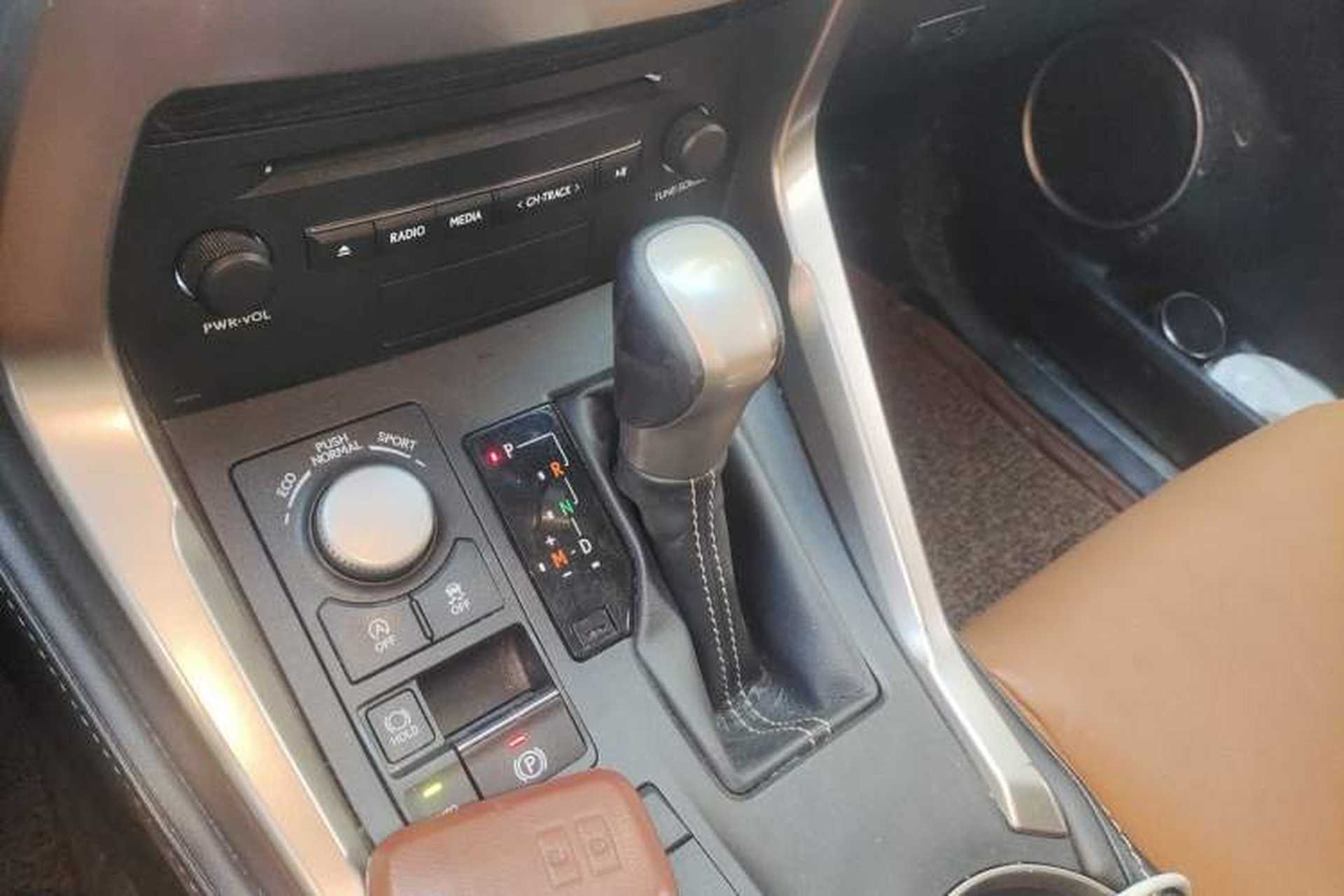 Used Lexus NX 2015 200 Front-Wheel Drive X-Trail SE Edition Gear Lever