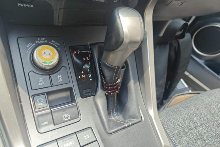 Used Lexus NX 2015 200 Front-Wheel Drive X-Trail SE Edition Gear Lever