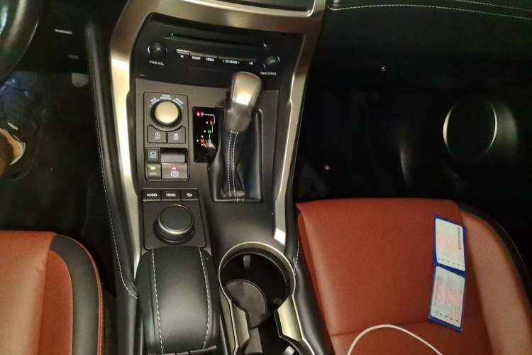 Used Lexus NX 2015 200T All-Wheel-Drive Fēngshàng Edition Gear Lever
