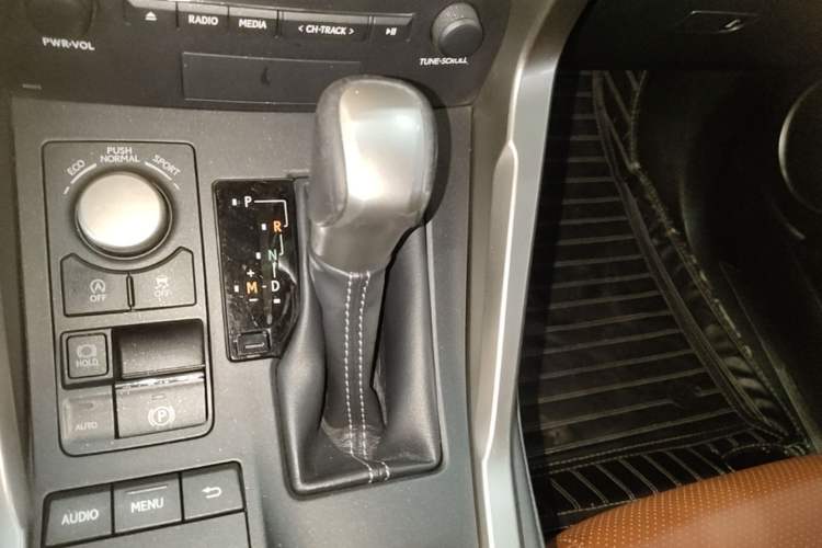 Used Lexus NX 2015 200 Front-Wheel Drive X-Trail SE Edition Gear Lever