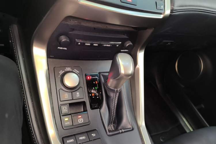 Used Lexus NX 2015 200 All-Wheel Drive Fēngshàng Edition Gear Lever