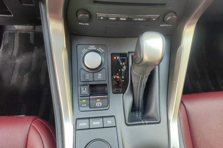 Used Lexus NX 2015 200 Front-Wheel Drive X-Trail SE Edition Gear Lever