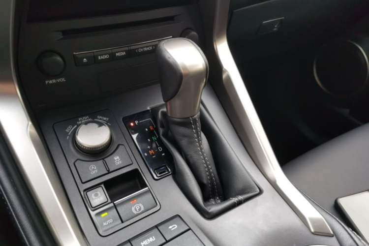 Used Lexus NX 2015 200 All-Wheel Drive Fēngshàng Edition Gear Lever