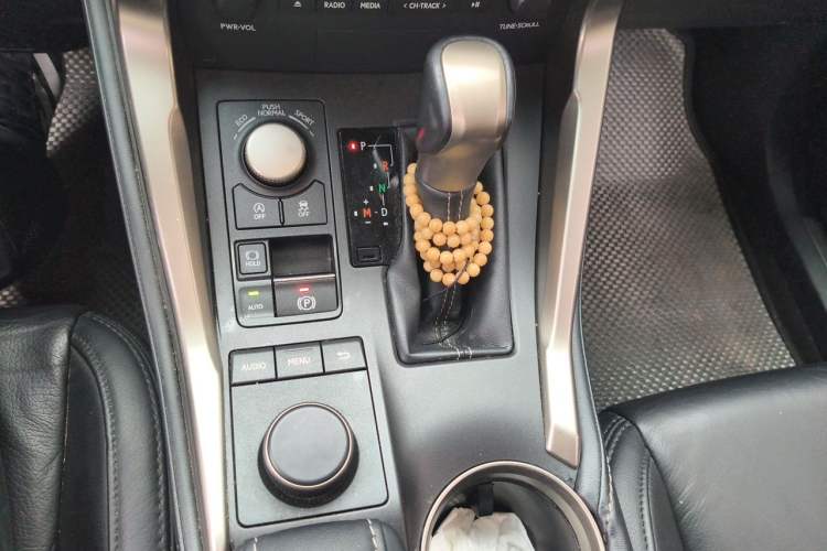 Used Lexus NX 2015 200 Front-Wheel Drive X-Trail SE Edition Gear Lever