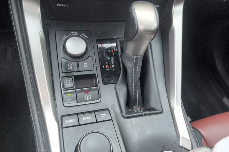 Used Lexus NX 2015 200T All-Wheel-Drive Fēngshàng Edition Gear Lever