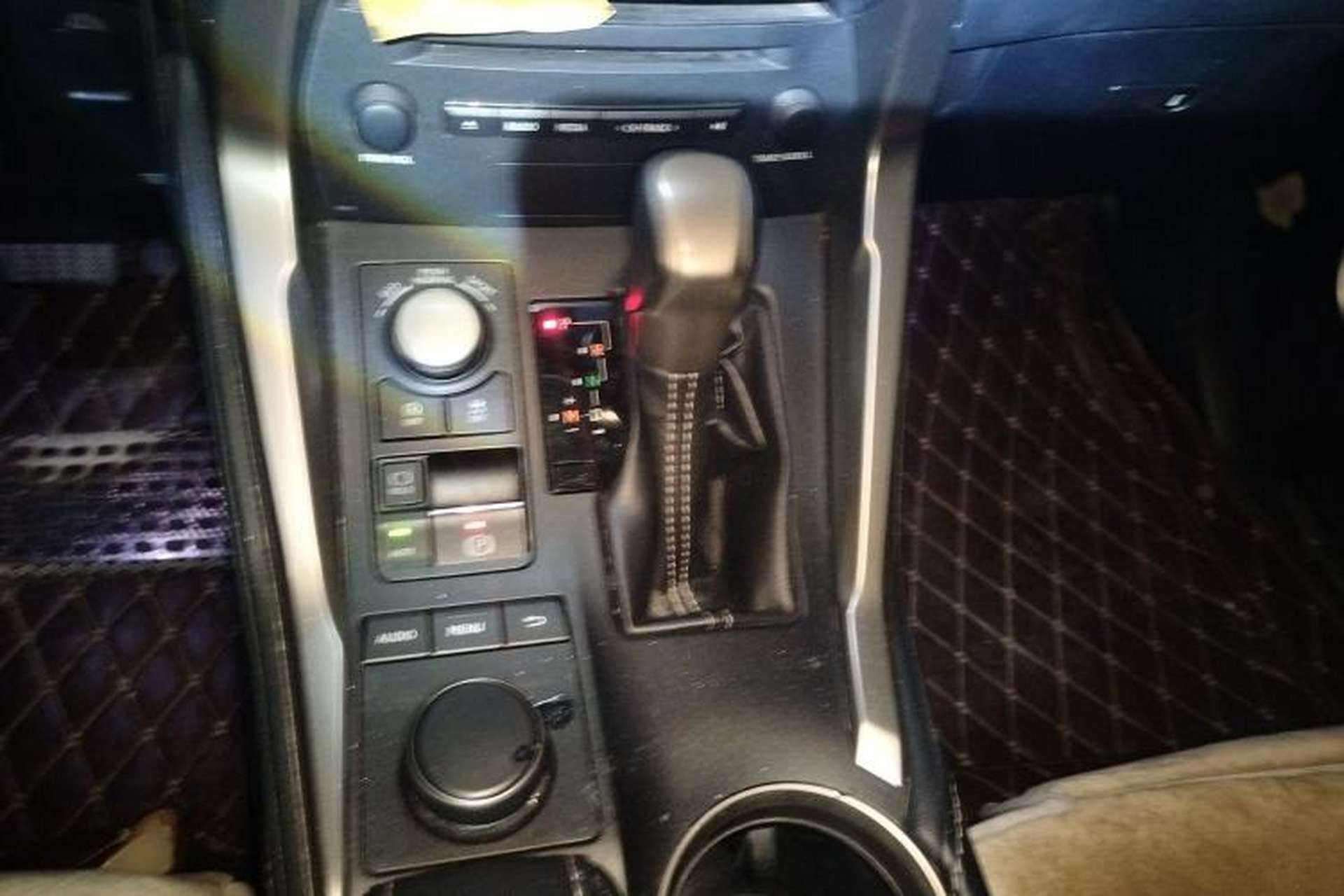 Used Lexus NX 2015 200T All-Wheel-Drive Fēngshàng Edition Gear Lever