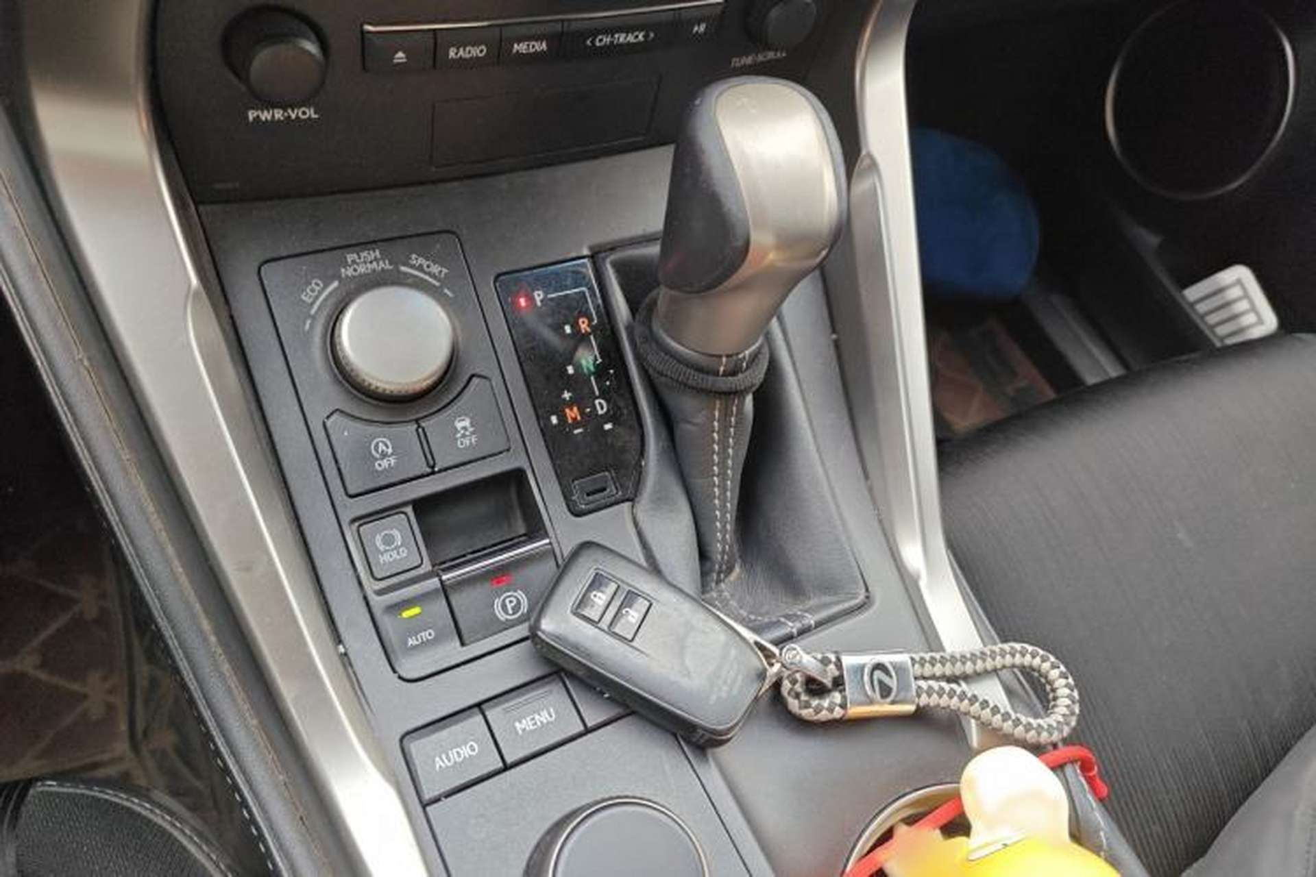 Used Lexus NX 2015 200 Front-Wheel Drive X-Trail SE Edition Gear Lever