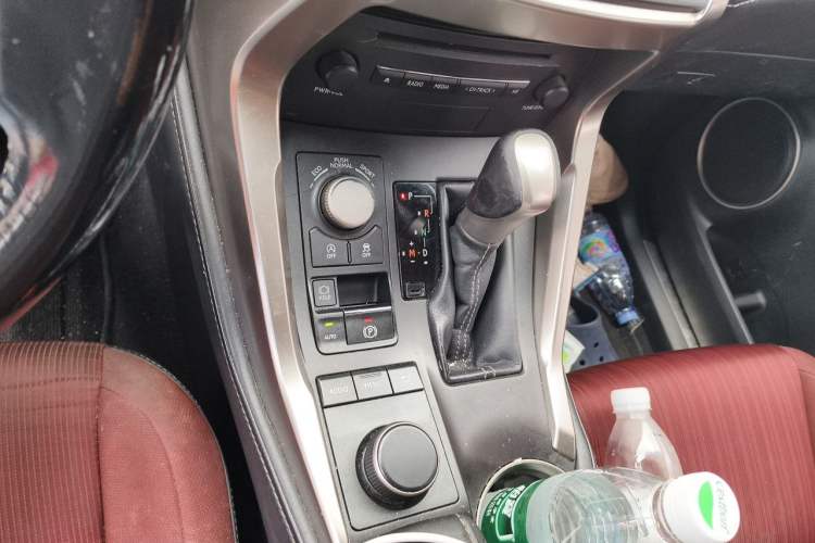 Used Lexus NX 2015 200 Front-Wheel Drive X-Trail SE Edition Gear Lever
