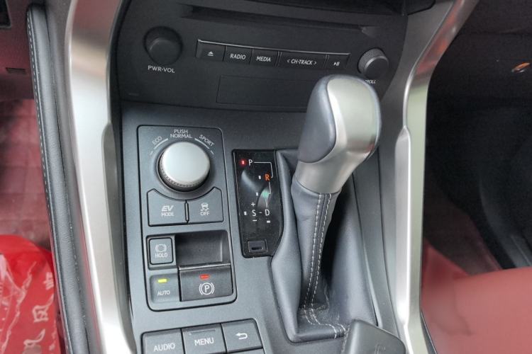 Used Lexus NX 2015 300h All-Wheel-Drive Fēngzhì Edition Gear Lever