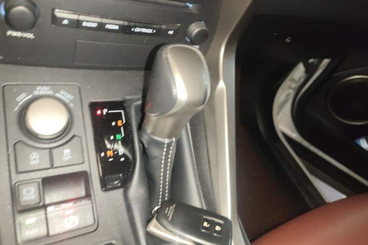 Used Lexus NX 2015 200T All-Wheel-Drive Fēngshàng Edition Gear Lever