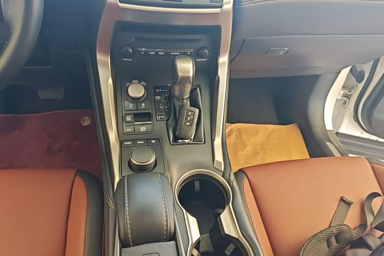 Used Lexus NX 2015 200 All-Wheel Drive Fēngshàng Edition Gear Lever
