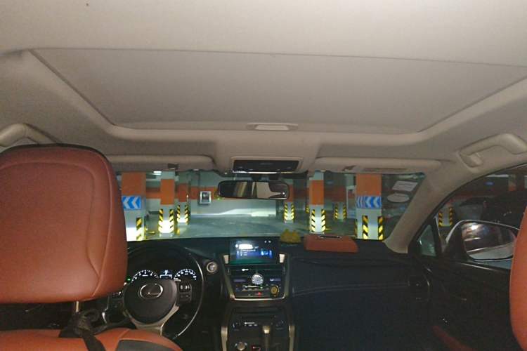 Used Lexus NX 2015 200T All-Wheel-Drive Fēngshàng Edition Headliner